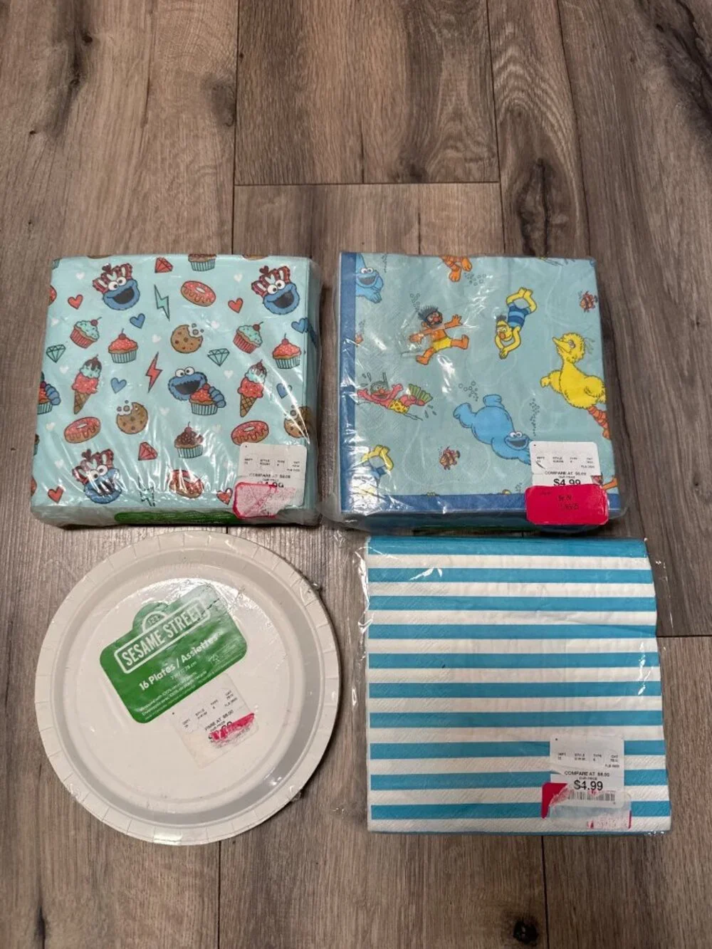 Sesame Street Cookie Monster Party Supplies Set - Napkins & Plates